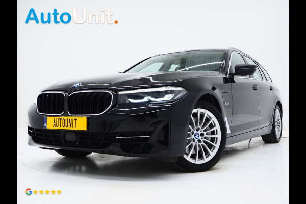 BMW 5 Serie Touring 530e xDrive | LED Grille |  Leder | Camera | Adaptive Cruise | Sfeerlicht | Dodehoek | Carplay