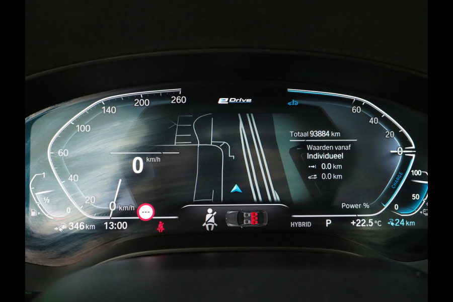 BMW 5 Serie Touring 530e xDrive | LED Grille |  Leder | Camera | Adaptive Cruise | Sfeerlicht | Dodehoek | Carplay