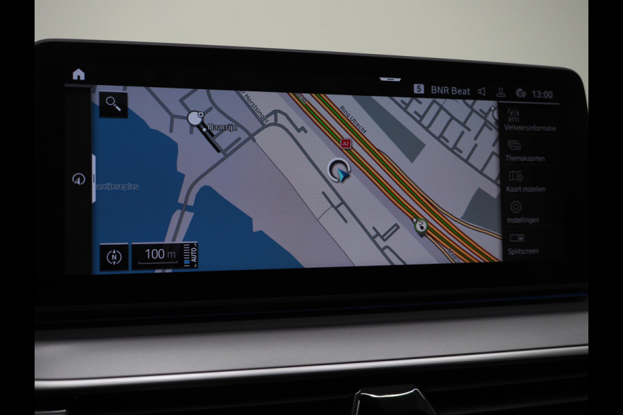BMW 5 Serie Touring 530e xDrive | LED Grille |  Leder | Camera | Adaptive Cruise | Sfeerlicht | Dodehoek | Carplay