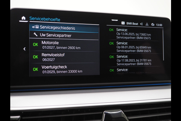 BMW 5 Serie Touring 530e xDrive | LED Grille |  Leder | Camera | Adaptive Cruise | Sfeerlicht | Dodehoek | Carplay