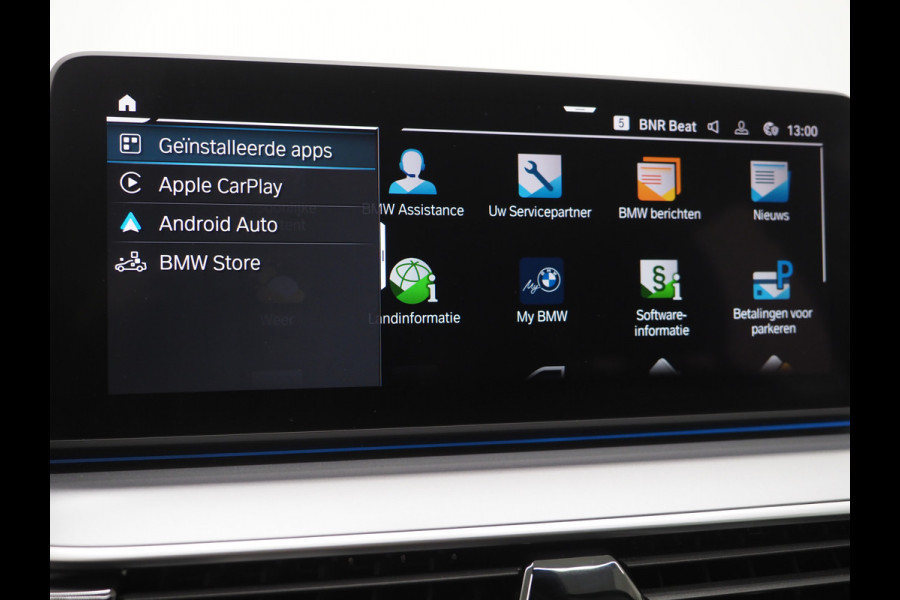 BMW 5 Serie Touring 530e xDrive | LED Grille |  Leder | Camera | Adaptive Cruise | Sfeerlicht | Dodehoek | Carplay