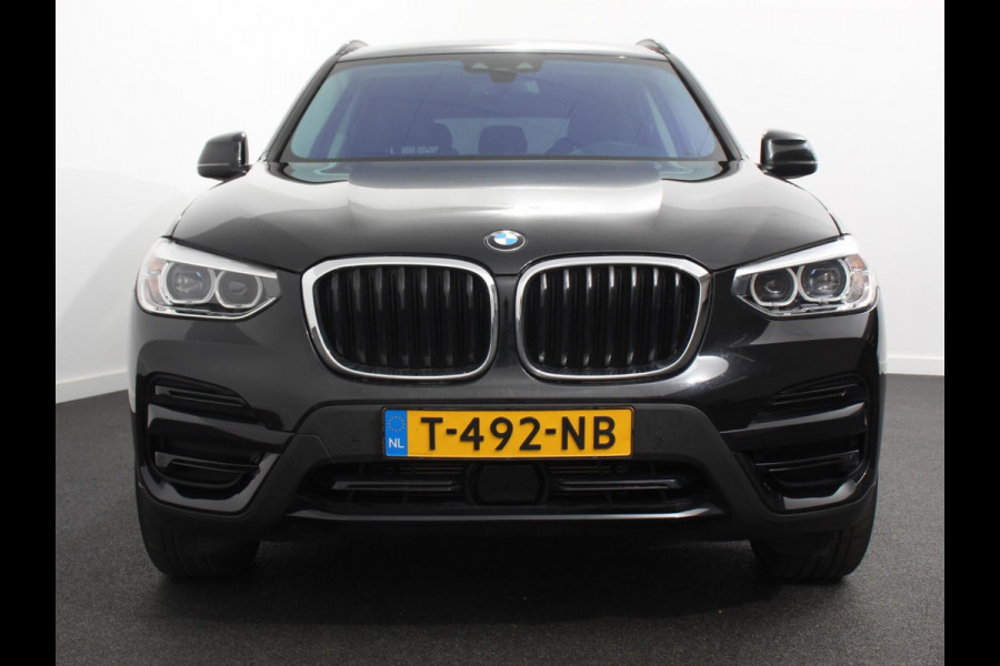 BMW X3 xDrive30e Plug in Hybride Advantage Automaat Navigatie Climate Control Adaptieve Cruise Control Head up display Led Dab Parkeer sensoren V+A Stoelverwarming Camera