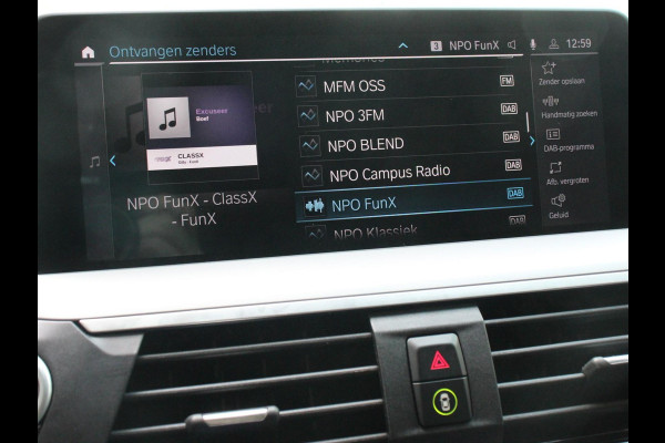 BMW X3 xDrive30e Plug in Hybride Advantage Automaat Navigatie Climate Control Adaptieve Cruise Control Head up display Led Dab Parkeer sensoren V+A Stoelverwarming Camera