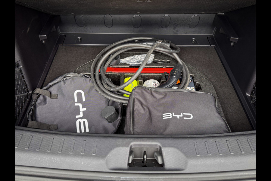 BYD ATTO 3 Comfort 60 kWh - SOH 92,1%, 1e eigenaar, Pano, Navi, elek. verst. verw. stoelen, airco!