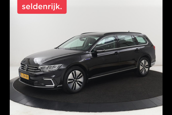 Volkswagen Passat 1.4 TSI PHEV GTE | SOH 95,9% | Stoelverwarming | Massage | Camera | Carplay | Adaptive cruise | Matrix LED | Navigatie | Climate control | Bluetooth | Plug In