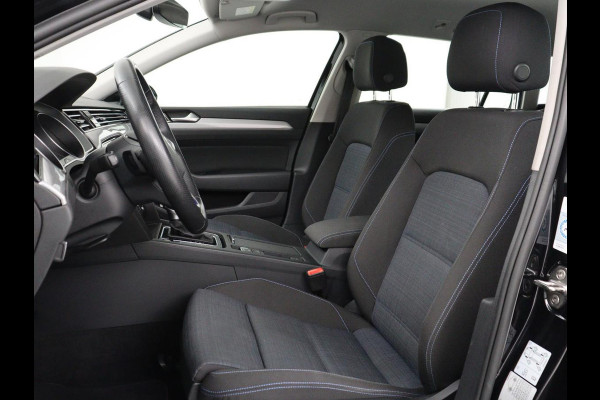 Volkswagen Passat 1.4 TSI PHEV GTE | SOH 95,9% | Stoelverwarming | Massage | Camera | Carplay | Adaptive cruise | Matrix LED | Navigatie | Climate control | Bluetooth | Plug In