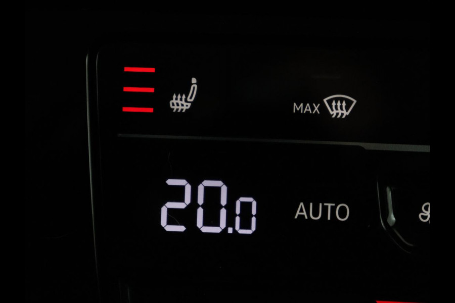 Volkswagen Passat 1.4 TSI PHEV GTE | SOH 95,9% | Stoelverwarming | Massage | Camera | Carplay | Adaptive cruise | Matrix LED | Navigatie | Climate control | Bluetooth | Plug In