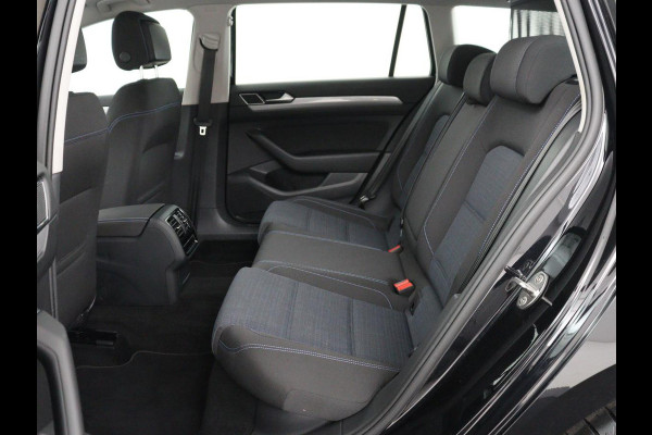 Volkswagen Passat 1.4 TSI PHEV GTE | SOH 95,9% | Stoelverwarming | Massage | Camera | Carplay | Adaptive cruise | Matrix LED | Navigatie | Climate control | Bluetooth | Plug In