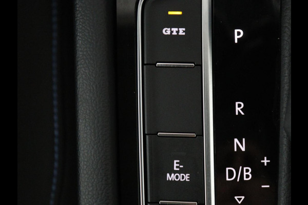 Volkswagen Passat 1.4 TSI PHEV GTE | SOH 95,9% | Stoelverwarming | Massage | Camera | Carplay | Adaptive cruise | Matrix LED | Navigatie | Climate control | Bluetooth | Plug In