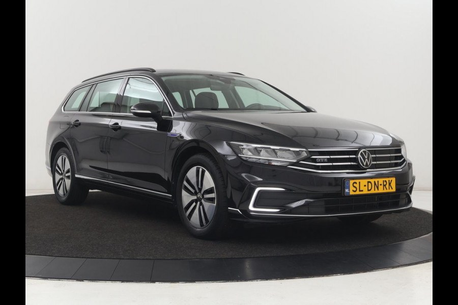Volkswagen Passat 1.4 TSI PHEV GTE | SOH 95,9% | Stoelverwarming | Massage | Camera | Carplay | Adaptive cruise | Matrix LED | Navigatie | Climate control | Bluetooth | Plug In