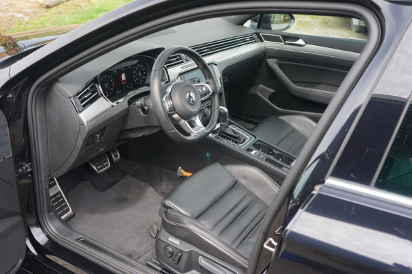 Volkswagen Passat Variant 1.4 TSI Highline 3X R-Line Automaat Panoramadak