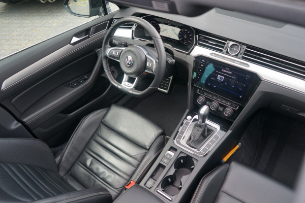 Volkswagen Passat Variant 1.4 TSI Highline 3X R-Line Automaat Panoramadak