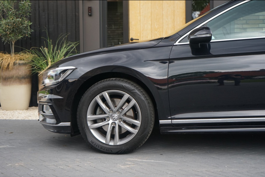 Volkswagen Passat Variant 1.4 TSI Highline 3X R-Line Automaat Panoramadak