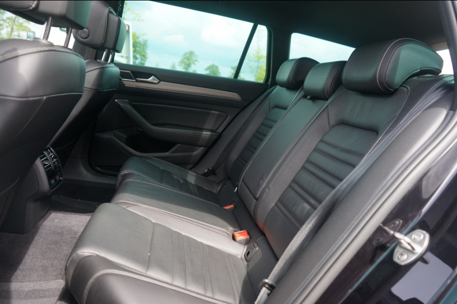 Volkswagen Passat Variant 1.4 TSI Highline 3X R-Line Automaat Panoramadak