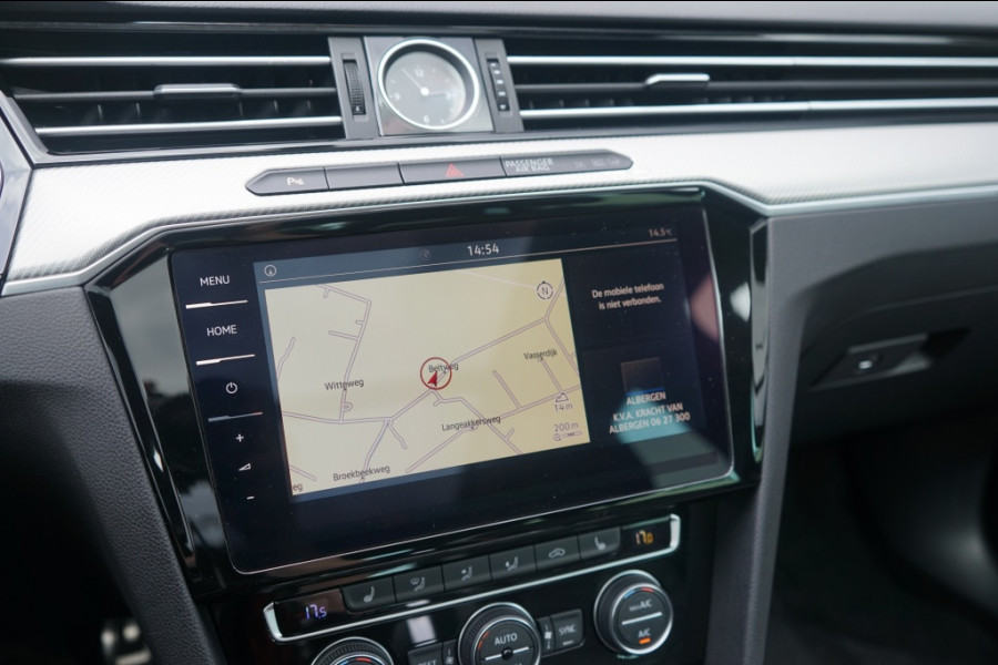 Volkswagen Passat Variant 1.4 TSI Highline 3X R-Line Automaat Panoramadak