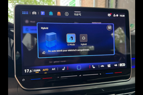 Volkswagen Golf 1.5 eHybrid 204PK PHEV STYLE EDITION CAMERA/NAVI/HEAD-UP/CARPLAY *verlengde fabrieksgarantie t/m2030*