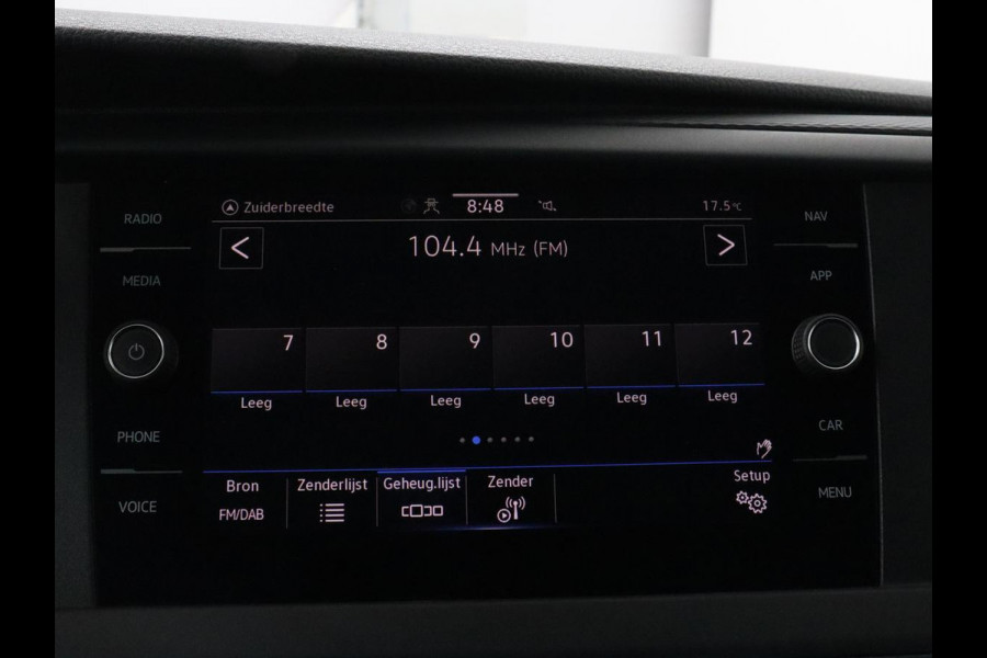 Volkswagen Transporter 2.0 TDI L2H1 30 DC Highline | Leder/Alcantara | Stoelverwarming | Trekhaak | Carplay | Camera | Adaptive cruise | Full LED | Navigatie | Parkeerhulp | 19'' | 5-Persoons | Origineel NL