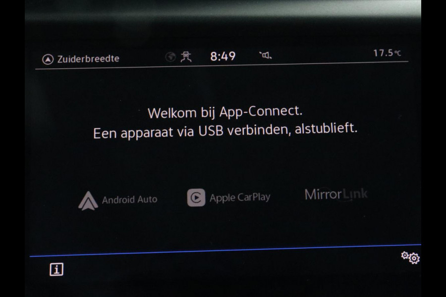 Volkswagen Transporter 2.0 TDI L2H1 30 DC Highline | Leder/Alcantara | Stoelverwarming | Trekhaak | Carplay | Camera | Adaptive cruise | Full LED | Navigatie | Parkeerhulp | 19'' | 5-Persoons | Origineel NL