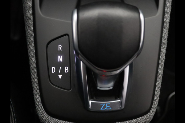 Renault ZOE R135 Intens 52 kWh | Koopbatterij | Camera | Cruise | Navi | Parkeersens. v+a