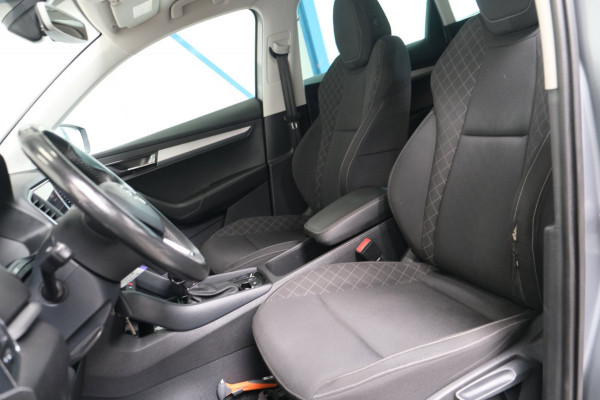 Škoda Karoq 1.5 TSI ACT Ambition Business Automaat - N.A.P. Airco, Cruise, Navi, PDC, Carplay, Trekhaak.