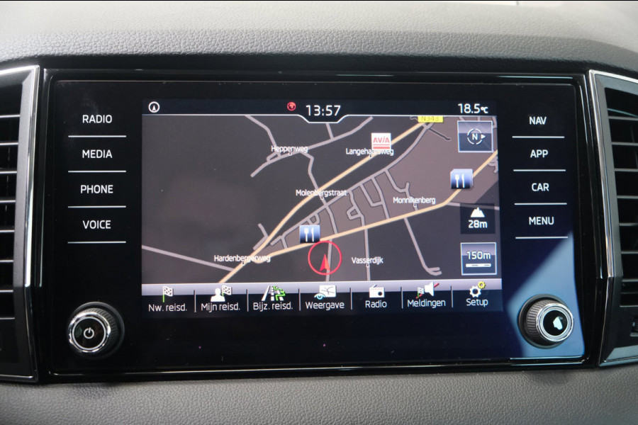 Škoda Karoq 1.5 TSI ACT Ambition Business Automaat - N.A.P. Airco, Cruise, Navi, PDC, Carplay, Trekhaak.
