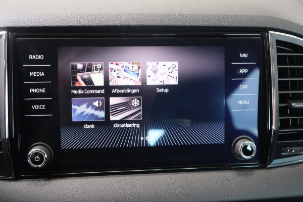 Škoda Karoq 1.5 TSI ACT Ambition Business Automaat - N.A.P. Airco, Cruise, Navi, PDC, Carplay, Trekhaak.