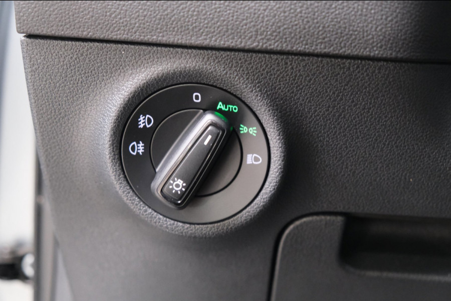 Škoda Karoq 1.5 TSI ACT Ambition Business Automaat - N.A.P. Airco, Cruise, Navi, PDC, Carplay, Trekhaak.