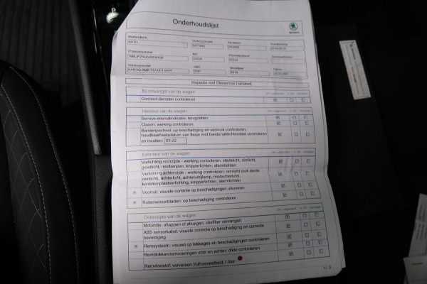 Škoda Karoq 1.5 TSI ACT Ambition Business Automaat - N.A.P. Airco, Cruise, Navi, PDC, Carplay, Trekhaak.