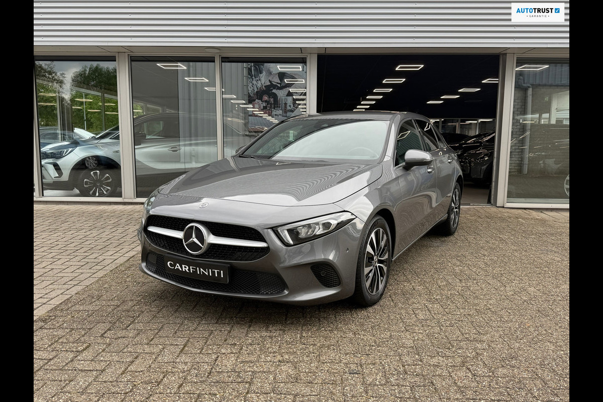 Mercedes-Benz A-Klasse 250 e Business Solution Luxury Limited 218 Pk| Navigatie | Clima | Camera | Cruise | Led | Half Leder |
