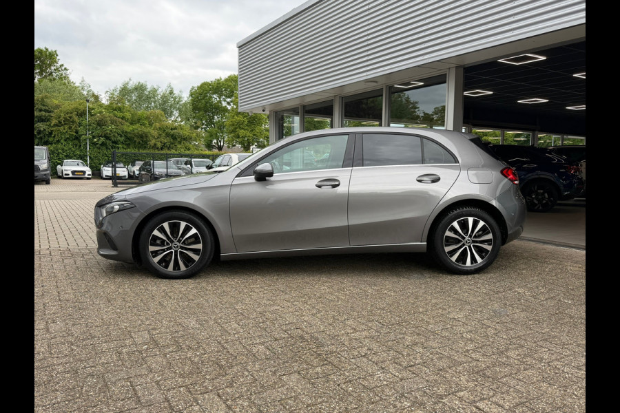 Mercedes-Benz A-Klasse 250 e Business Solution Luxury Limited 218 Pk| Navigatie | Clima | Camera | Cruise | Led | Half Leder |