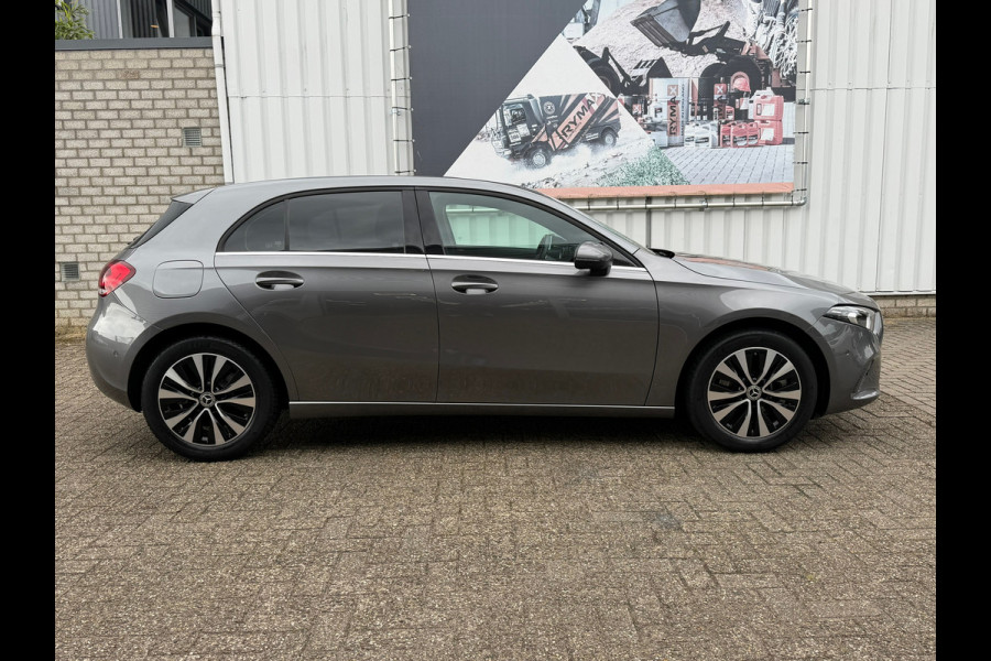 Mercedes-Benz A-Klasse 250 e Business Solution Luxury Limited 218 Pk| Navigatie | Clima | Camera | Cruise | Led | Half Leder |