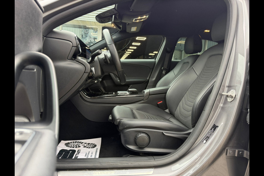 Mercedes-Benz A-Klasse 250 e Business Solution Luxury Limited 218 Pk| Navigatie | Clima | Camera | Cruise | Led | Half Leder |