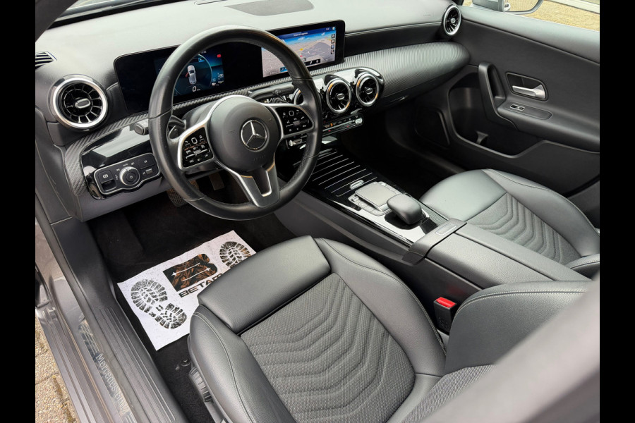 Mercedes-Benz A-Klasse 250 e Business Solution Luxury Limited 218 Pk| Navigatie | Clima | Camera | Cruise | Led | Half Leder |