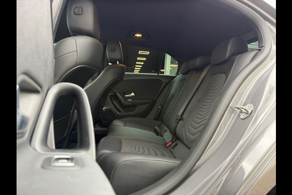 Mercedes-Benz A-Klasse 250 e Business Solution Luxury Limited 218 Pk| Navigatie | Clima | Camera | Cruise | Led | Half Leder |