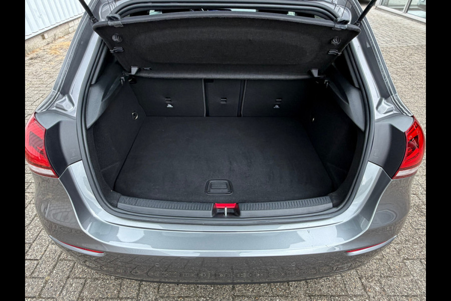 Mercedes-Benz A-Klasse 250 e Business Solution Luxury Limited 218 Pk| Navigatie | Clima | Camera | Cruise | Led | Half Leder |