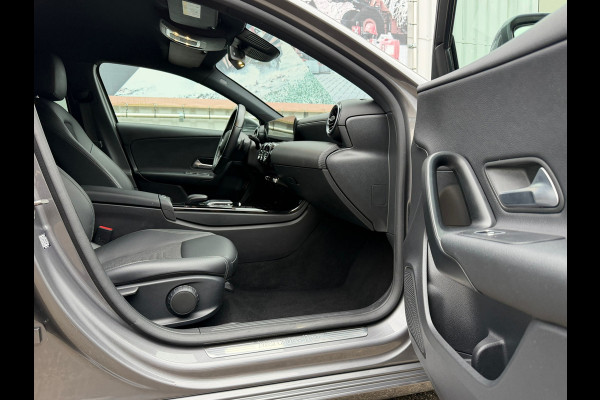 Mercedes-Benz A-Klasse 250 e Business Solution Luxury Limited 218 Pk| Navigatie | Clima | Camera | Cruise | Led | Half Leder |