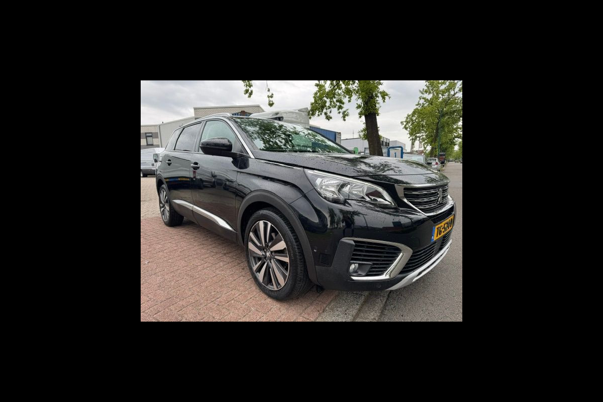 Peugeot 5008 1.2 PureTech Allure 7 Persoons Airco/ECC,Cruisecontrol,Navigatie,Half Leder