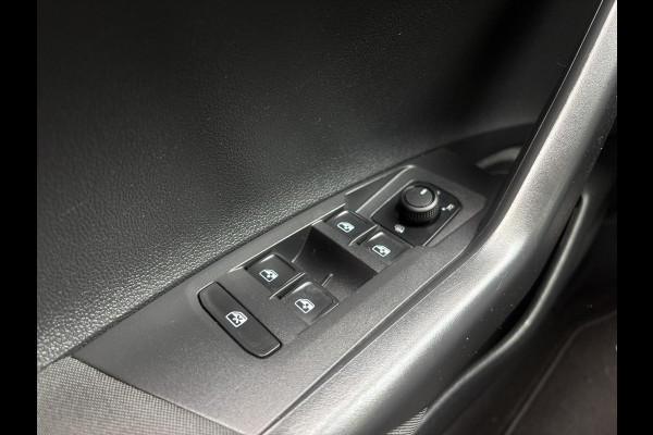Volkswagen Polo 1.0 TSI Highline Business | Apple Carplay | Stoelverwarming | Parkeersensoren | Cruise
