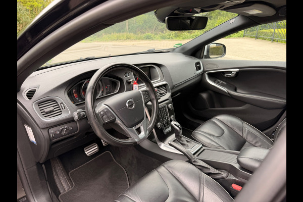 Volvo V40 2.0 T4 190 PK Business Sport Design Automaat Panoramadak, Leder,Full-Led Xenon