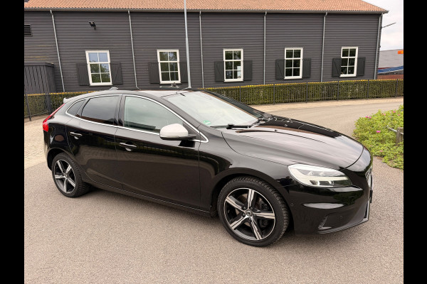 Volvo V40 2.0 T4 190 PK Business Sport Design Automaat Panoramadak, Leder,Full-Led Xenon