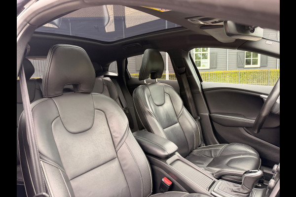 Volvo V40 2.0 T4 190 PK Business Sport Design Automaat Panoramadak, Leder,Full-Led Xenon