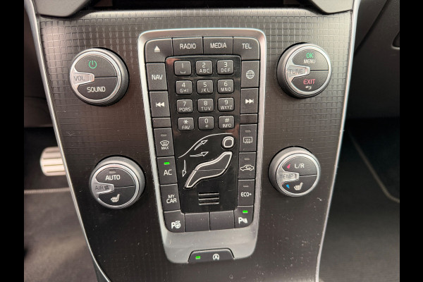 Volvo V40 2.0 T4 190 PK Business Sport Design Automaat Panoramadak, Leder,Full-Led Xenon