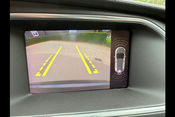 Volvo V40 2.0 T4 190 PK Business Sport Design Automaat Panoramadak, Leder,Full-Led Xenon