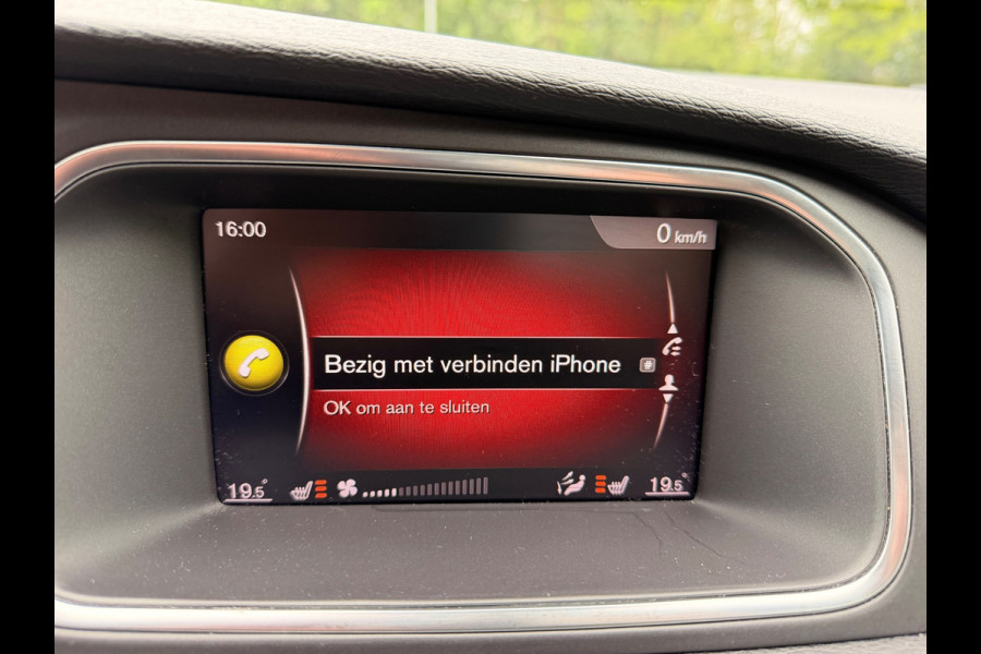 Volvo V40 2.0 T4 190 PK Business Sport Design Automaat Panoramadak, Leder,Full-Led Xenon