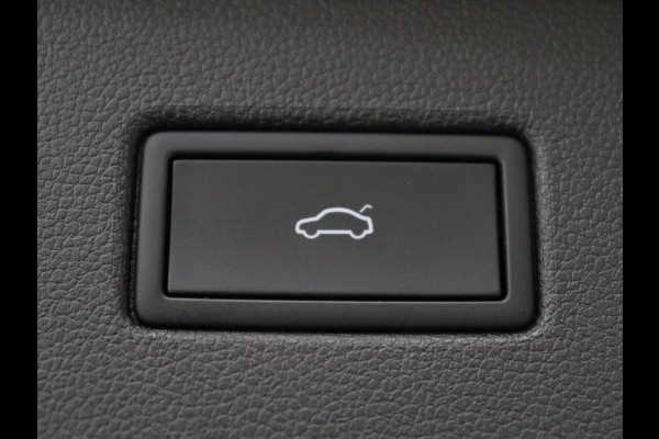 Volkswagen Tiguan 1.4 TSI eHybrid Elegance Exclusive | SOH 89,1% | Leder | Stoelverwarming | 360 Camera | Virtual Cockpit | Adaptive cruise | Carplay | Sfeerverlichting | Navigatie | Matrix LED | PHEV | Plug In