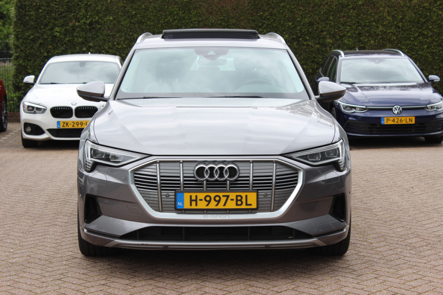 Audi e-tron e-tron 50 quattro Launch edition plus 71 kWh / SoH 91,9% / Panoramadak / Camera / Luchtvering / Intr.voorverwarming / Leder&Alcantara / 20'' / Navigatie / DAB / Stoelverwarming / ACC