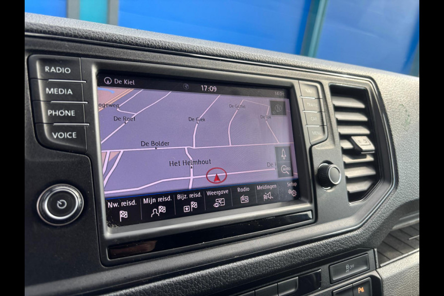 Volkswagen Crafter 30 2.0 TDI L3H3 Highline | Apple Carplay | Leer | 3 Zitplaatsen | Parkeersensoren