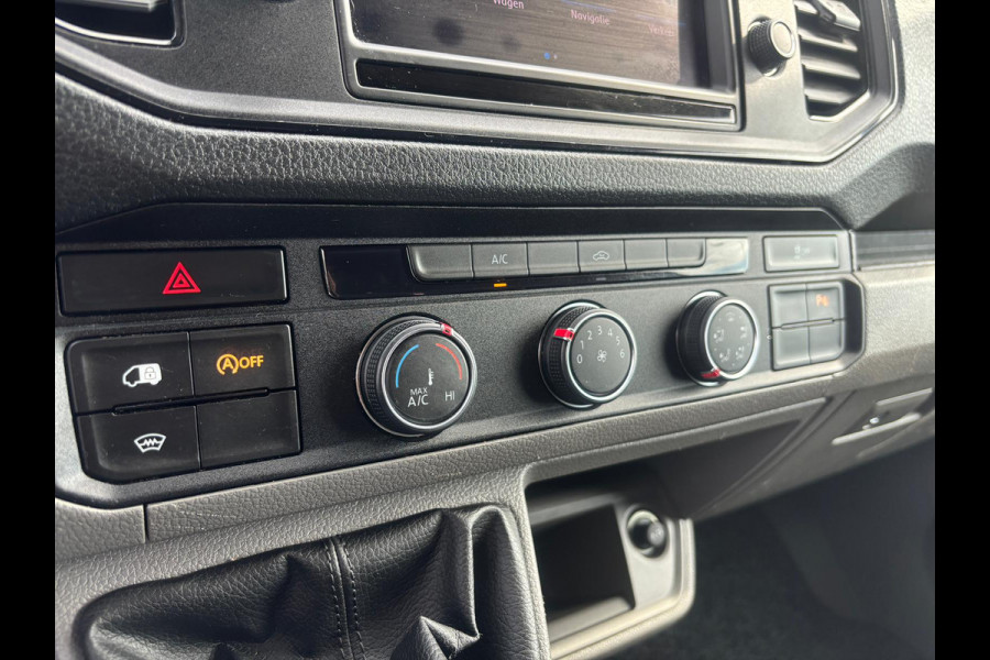 Volkswagen Crafter 30 2.0 TDI L3H3 Highline | Apple Carplay | Leer | 3 Zitplaatsen | Parkeersensoren