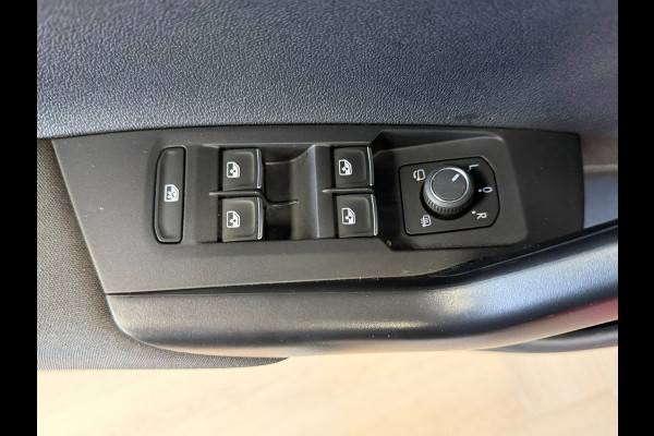 Volkswagen Taigo 1.5 TSI 3X R-Line Business AUT. PANO PDC ACC VITRUAL NAVI APPLE CARPLAY STOELVERWARMING SPIEGELVERWARMING