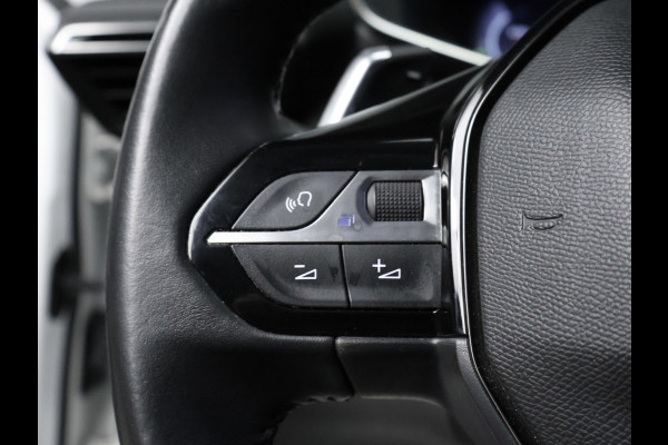 Peugeot 2008 1.2 PureTech Allure Pack Sport (APPLE CARPLAY,NAVI,CAMERA,360 VIEW,DIGITAL COCKPIT,LED,GETINT,SPORTSTOELEN,LM VELGEN)